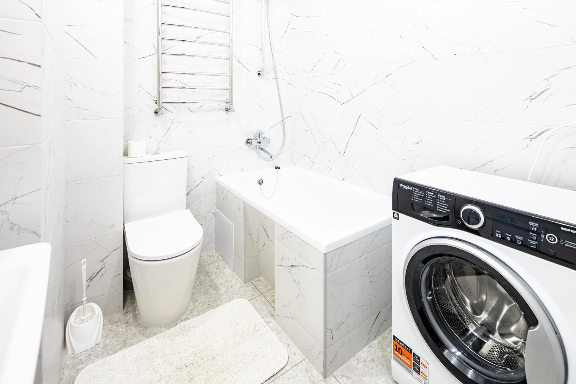 Designer Apartment! The Center! Валова 29 Lviv Luaran gambar