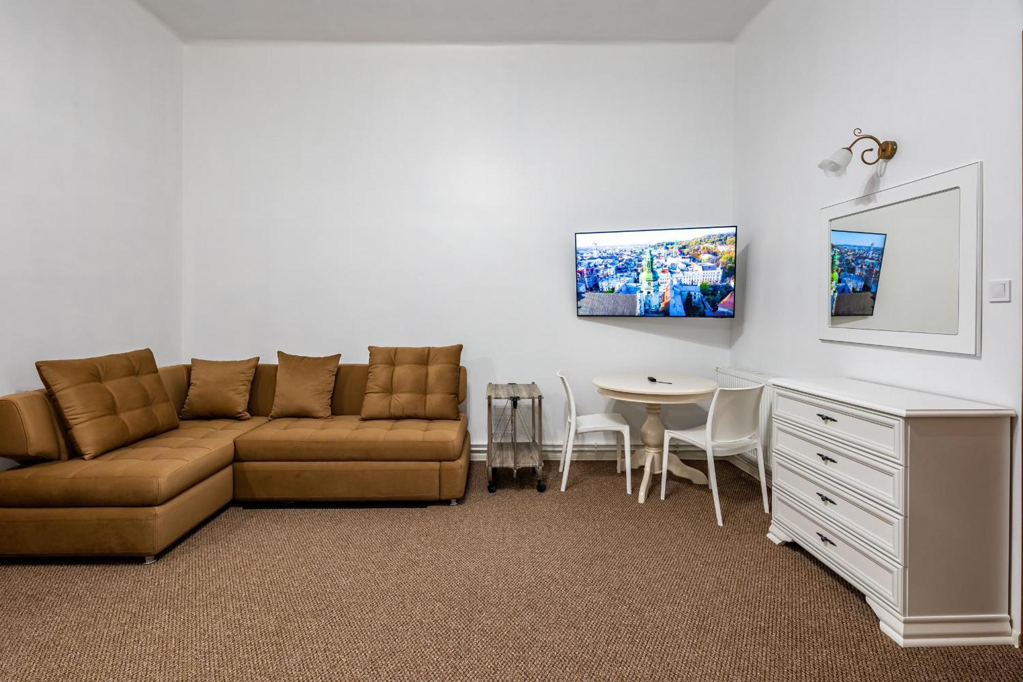 Designer Apartment! The Center! Валова 29 Lviv Luaran gambar