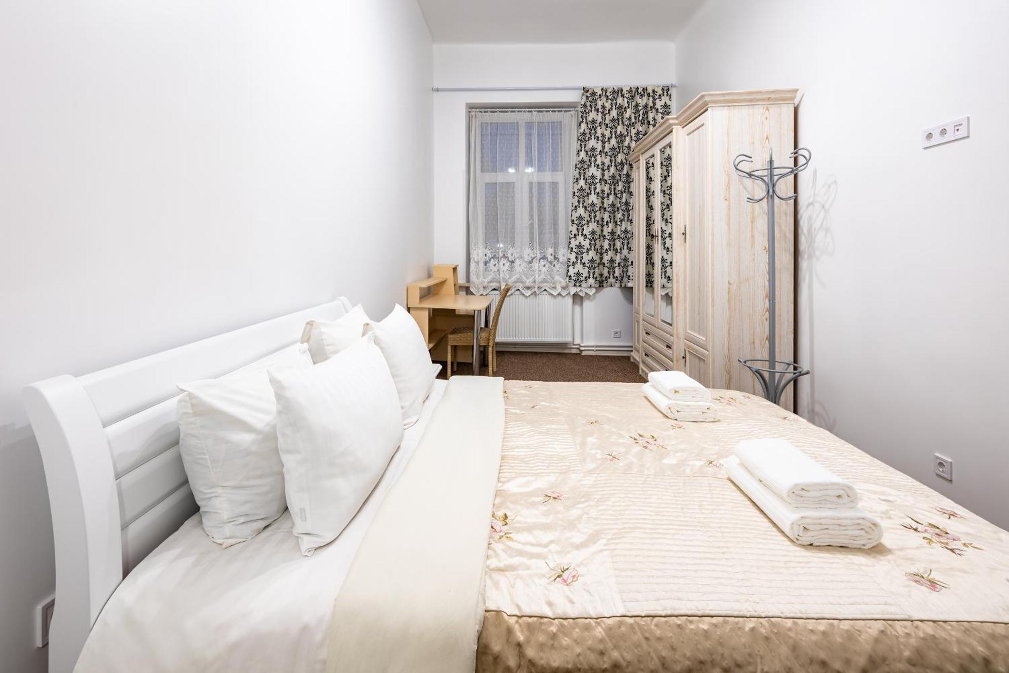 Designer Apartment! The Center! Валова 29 Lviv Luaran gambar