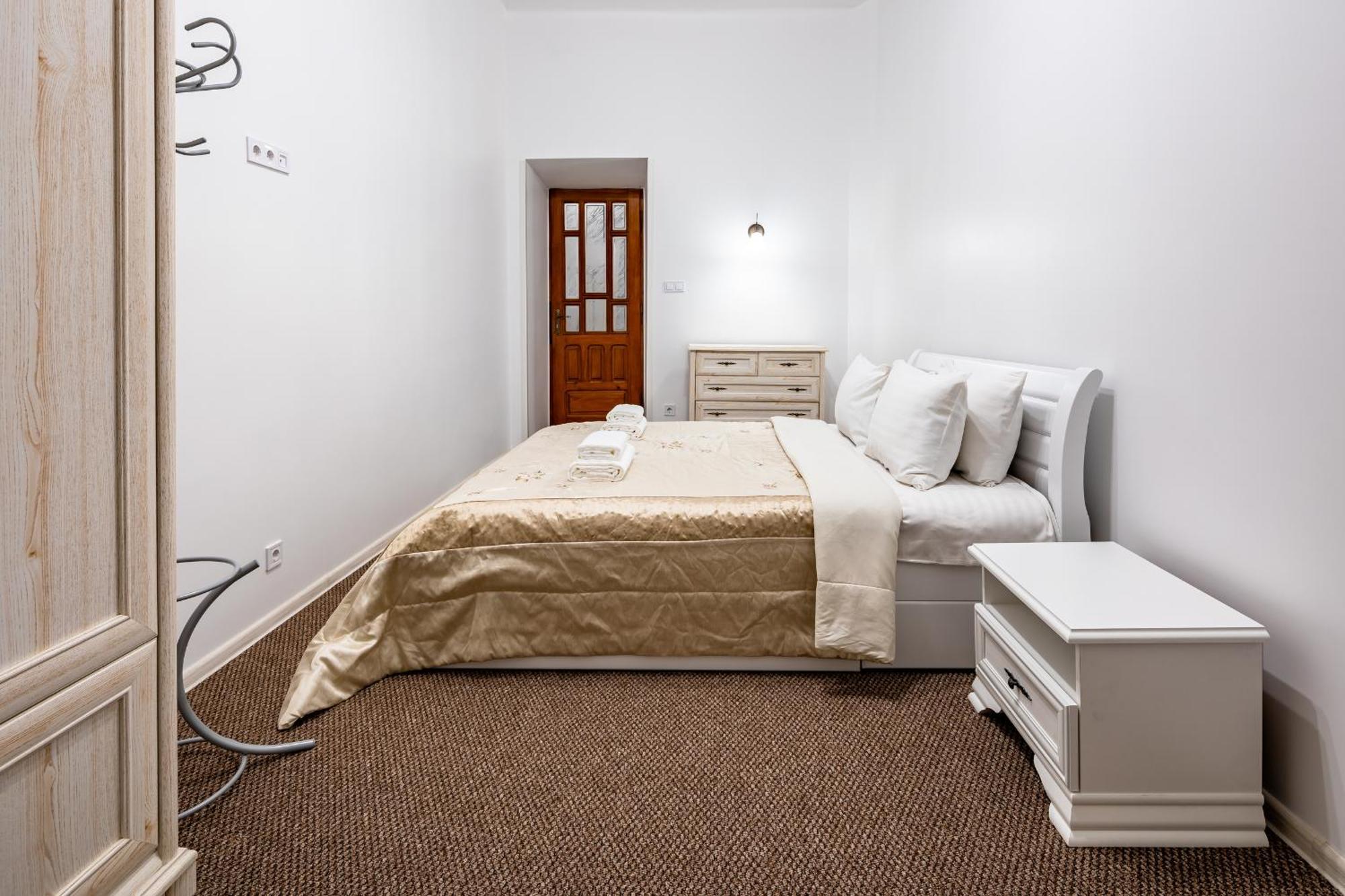 Designer Apartment! The Center! Валова 29 Lviv Luaran gambar